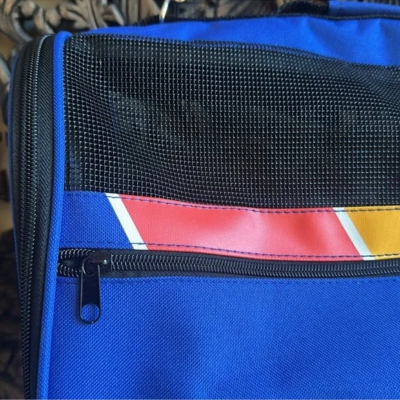 Southwest Airlines Branded Blue Soft Sided Pet Carrier Cat Small Dog Strap - Picture 5 of 7
